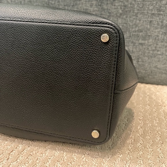 Kate Spade Tote (Large) - Picture 4 of 11